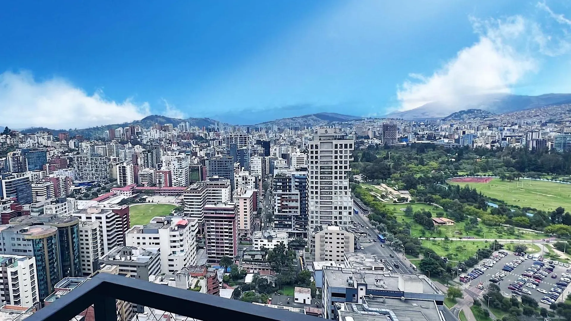 Vive Quito Desde El Edificio Mas Alto Piso 28 Apartment Ecuador