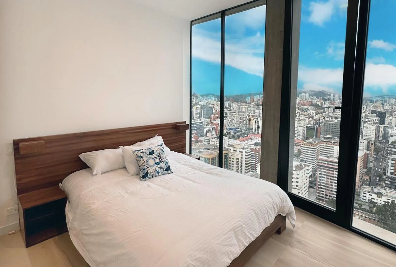 Vive Quito Desde El Edificio Mas Alto Piso 28 Apartment